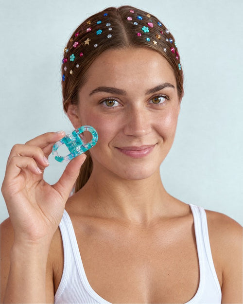 Notre Klip turquoise, c'est un peu un bijou pour tes cheveu